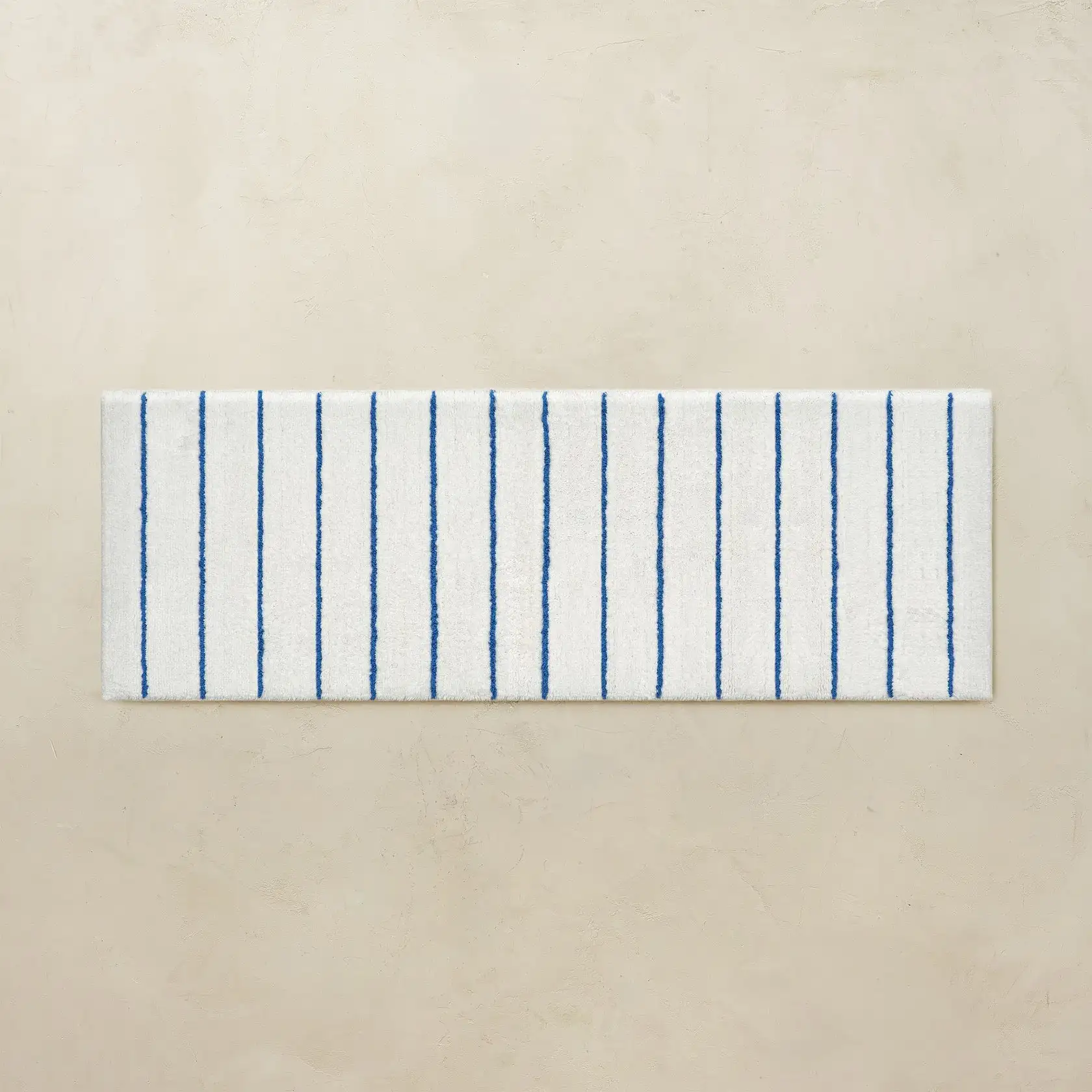 Darby white and royal blue cotton bath rug