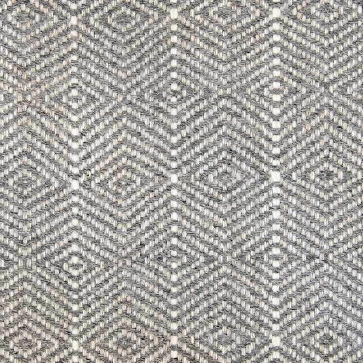 Handloomed Cambria wool carpet with multitonal colors